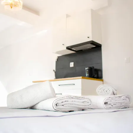 En 6 #studio Heart Appartement